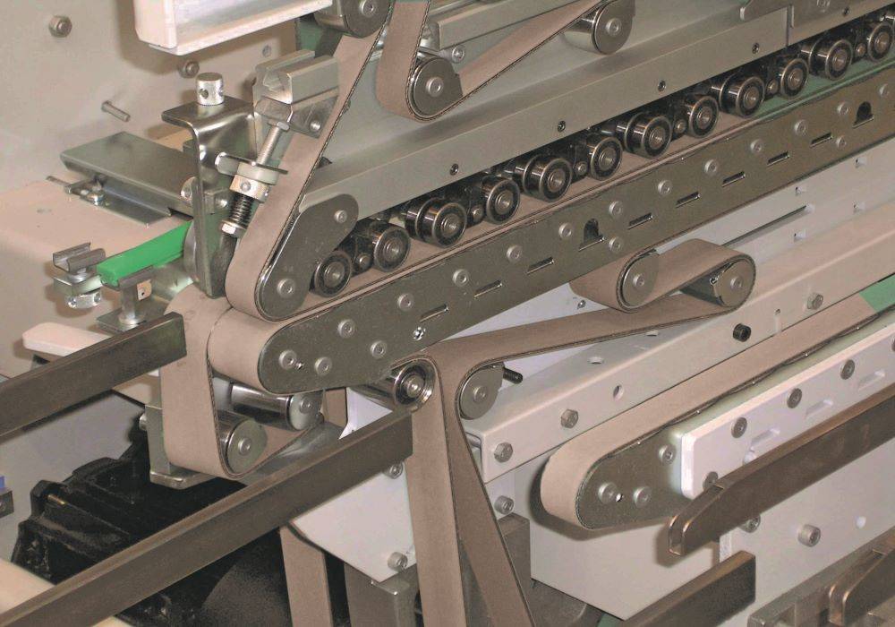 Folder-gluer belt